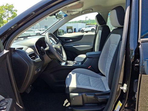 Used 2018 Chevrolet Equinox LS AWD/4WD image 13