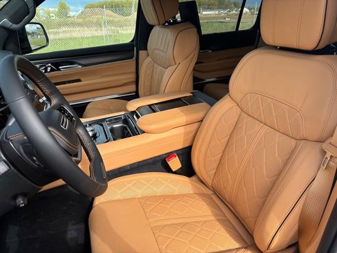 New 2026 Jeep Grand Wagoneer L Summit AWD/4WD image 11