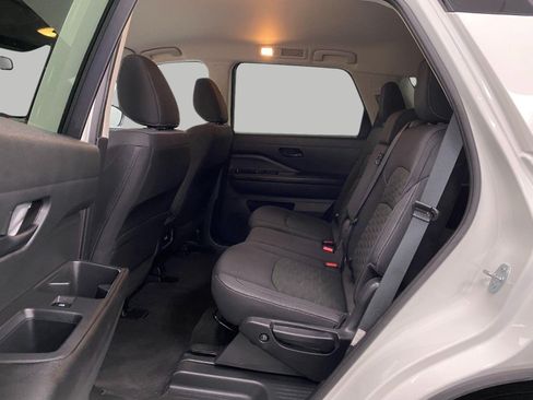 Used 2025 Nissan Pathfinder SV AWD/4WD image 27