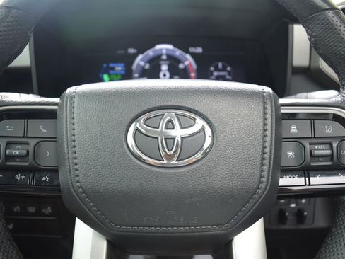 Used 2024 Toyota Tundra Limited AWD/4WD image 11