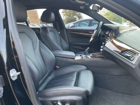 Used 2018 BMW 530i xDrive AWD/4WD image 19