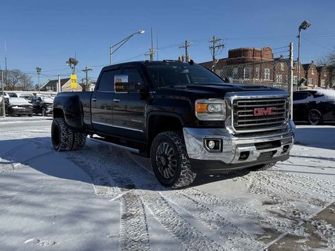 Used 2019 GMC Sierra 3500 SLT image 3