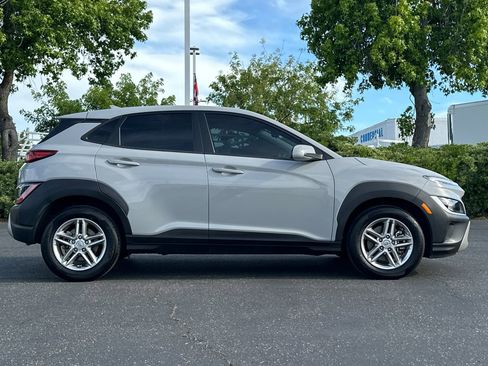 Used 2022 Hyundai Kona SE w/ Cargo Package AWD/4WD image 3