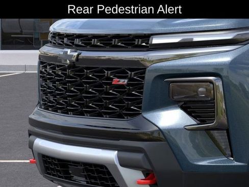 New 2026 Chevrolet Traverse Z71 w/ Driver Confidence Package AWD/4WD image 14
