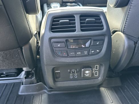 Used 2022 Honda Pilot Touring image 23
