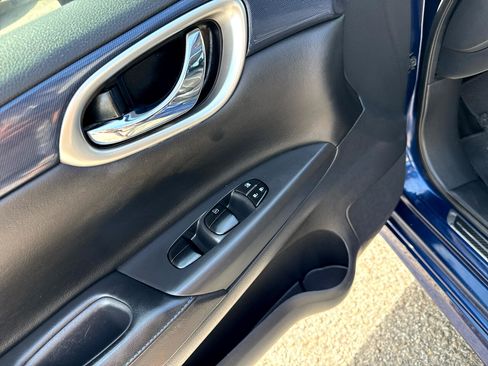 Used 2017 Nissan Sentra SR Turbo w/ SR Turbo Premium Package image 13