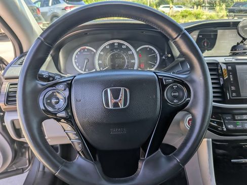 Used 2016 Honda Accord EX-L image 31