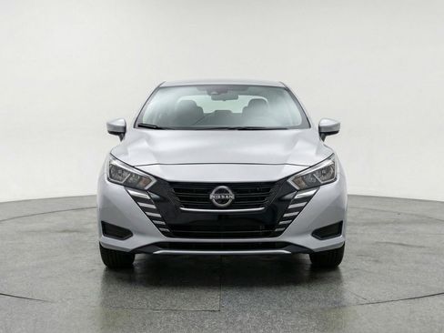 Used 2025 Nissan Versa SV FWD image 1