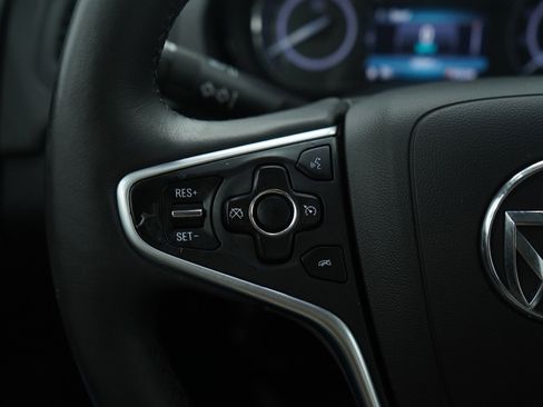 Used 2016 Buick Regal image 23