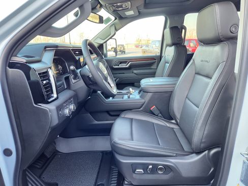 New 2026 GMC Sierra 2500 Denali AWD/4WD image 9