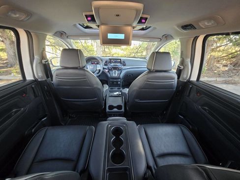 Used 2023 Honda Odyssey Elite image 25
