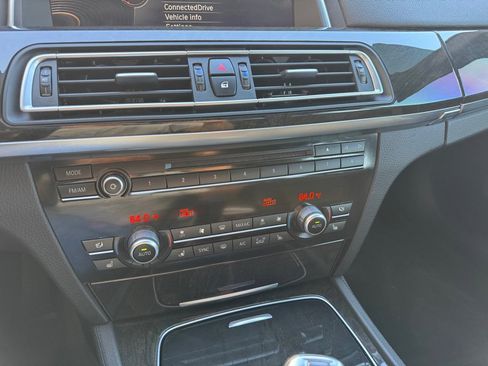 Used 2015 BMW 740Li image 17