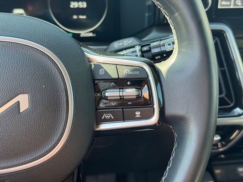 Certified 2023 Kia Sorento SX AWD/4WD image 33