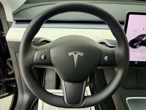 Used 2023 Tesla Model Y Long Range AWD/4WD image 13