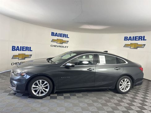 Used 2016 Chevrolet Malibu LT FWD image 2