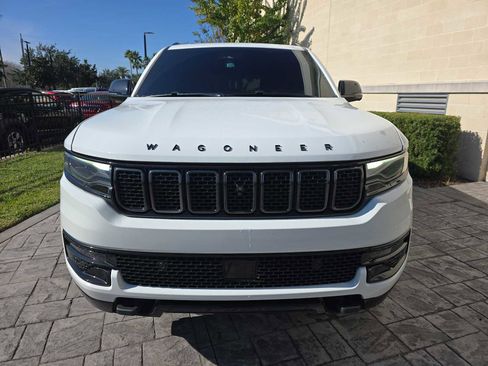 Used 2024 Jeep Wagoneer Series II w/ Convenience Group I image 2