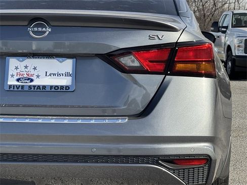 Used 2023 Nissan Altima 2.5 SV image 7