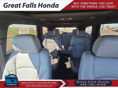 Used 2024 Buick Enclave Essence w/ Experience Buick Package AWD/4WD image 21