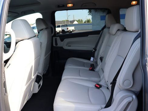 Used 2026 Honda Odyssey EX-L image 11