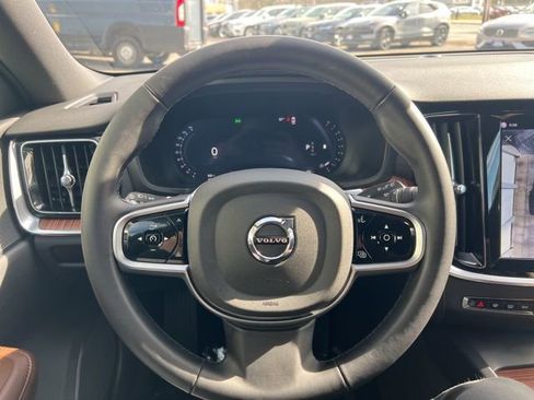 Certified 2025 Volvo V60 B5 Cross Country Plus AWD/4WD image 31