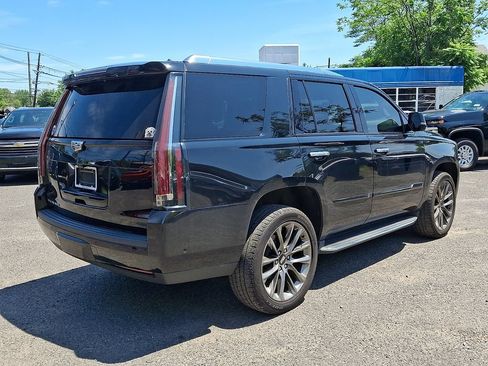 Used 2020 Cadillac Escalade Luxury w/ Escalade Sport Edition AWD/4WD image 8