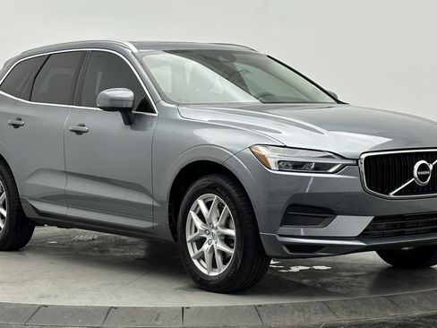 Used 2020 Volvo XC60 T5 Momentum image 3