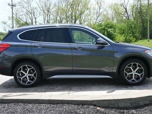 Used 2019 BMW X1 xDrive28i w/ Convenience Package AWD/4WD image 4
