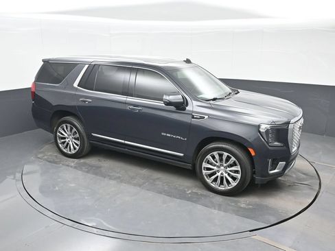 Used 2021 GMC Yukon Denali w/ Denali Premium Package AWD/4WD image 23