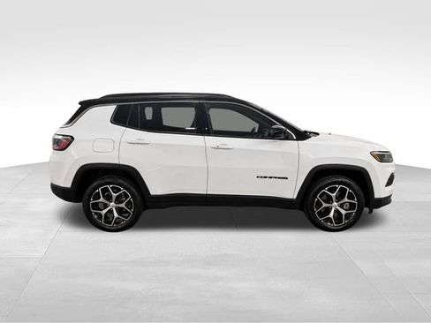 Used 2024 Jeep Compass Limited AWD/4WD image 8