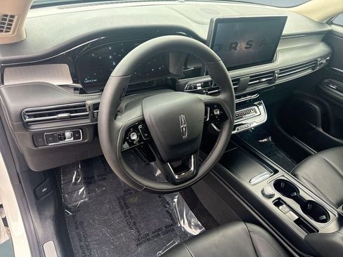 Used 2024 Lincoln Corsair AWD w/ Equipment Group 101A image 11