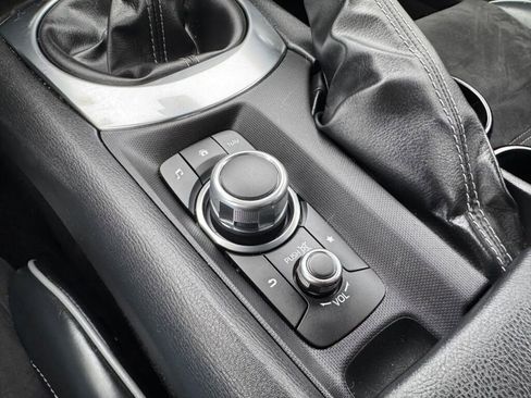 Used 2023 MAZDA MX-5 Miata Club image 13
