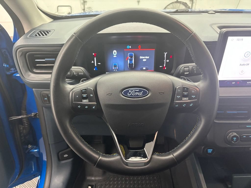 Used 2025 Ford Maverick Lobo AWD/4WD image 19