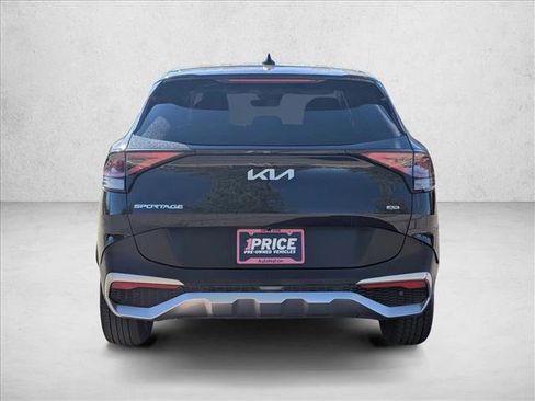 Used 2023 Kia Sportage LX image 6