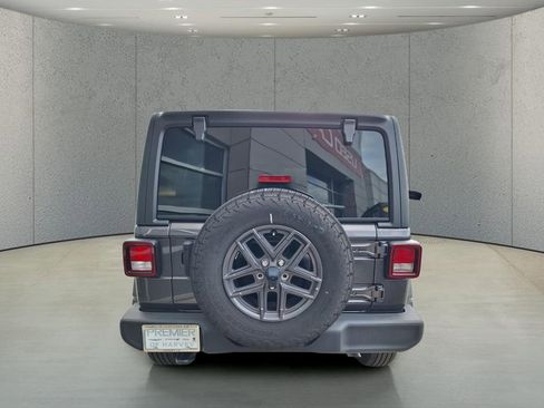 Used 2024 Jeep Wrangler Unlimited Sport AWD/4WD image 4