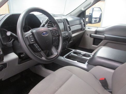 Used 2021 Ford F250 XLT w/ XLT Premium Package AWD/4WD image 23
