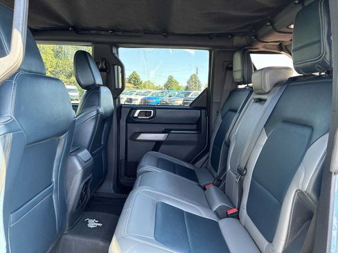 Used 2022 Ford Bronco Outer Banks w/ Sasquatch Package AWD/4WD image 25