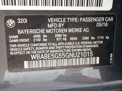 Used 2016 BMW 320i xDrive Sedan AWD/4WD image 25