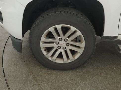 Used 2015 GMC Canyon SLT w/ Driver Alert Package image 3