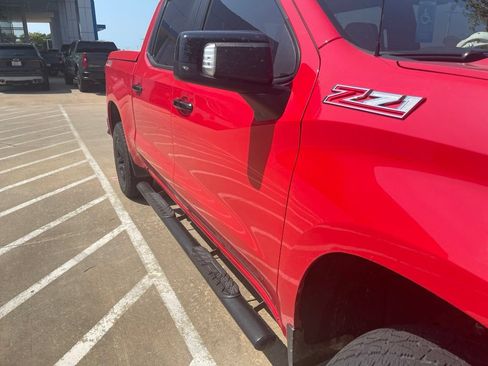 Used 2021 Chevrolet Silverado 1500 LT Trail Boss w/ Convenience Package II AWD/4WD image 5