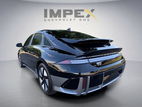Used 2024 Hyundai Ioniq 6 SE RWD image 3