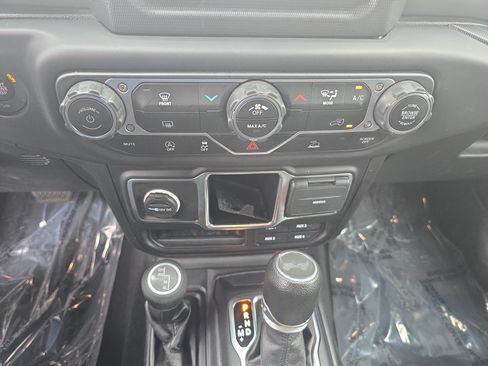 Used 2023 Jeep Wrangler Unlimited Sport AWD/4WD image 23