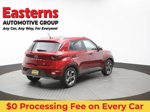 Used 2024 Hyundai Venue Limited FWD image 40