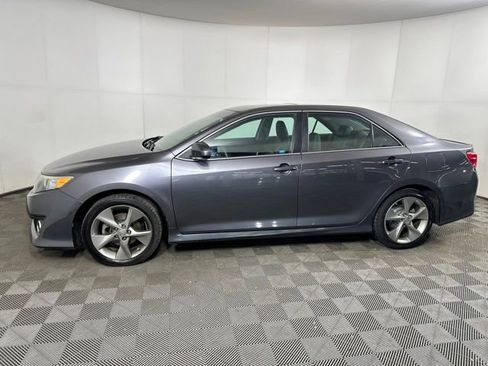 Used 2014 Toyota Camry SE image 6