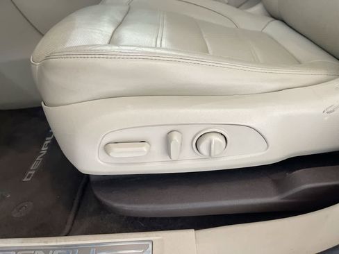 Used 2019 GMC Acadia Denali w/ Technology Package image 12