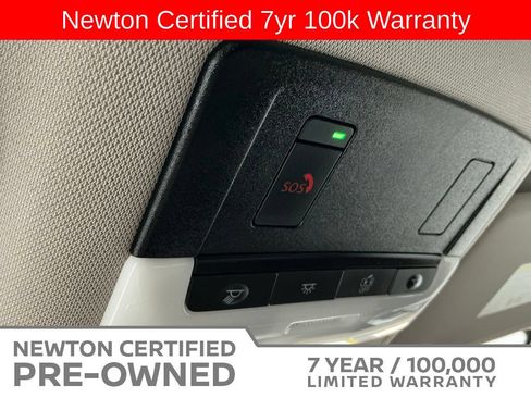 Used 2023 Nissan Rogue SV FWD image 28