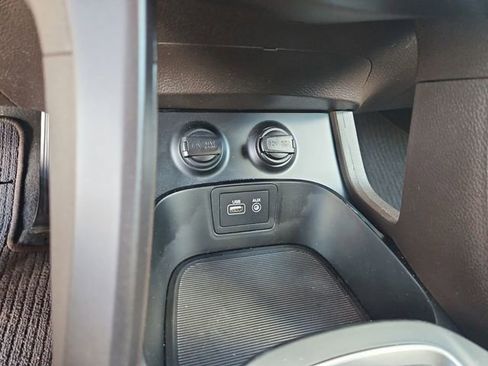 Used 2018 Hyundai Santa Fe Sport FWD image 28