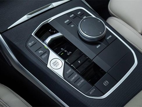 New 2026 BMW 330i xDrive Sedan w/ Premium Package image 21