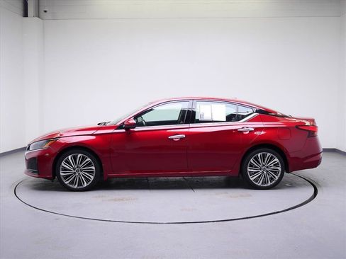 Used 2023 Nissan Altima 2.5 SL AWD/4WD image 12