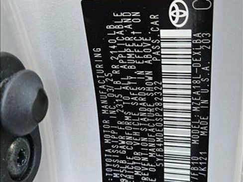 Used 2025 Toyota Corolla LE FWD image 17