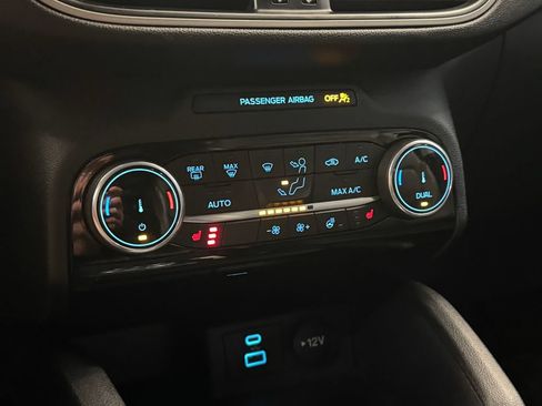 Used 2022 Ford Escape SEL AWD/4WD image 15
